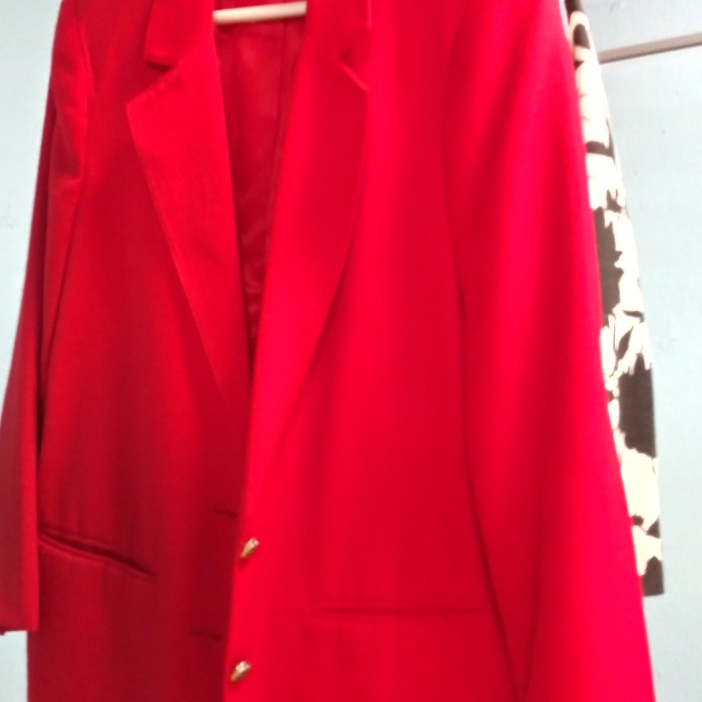 Linen suitcoat